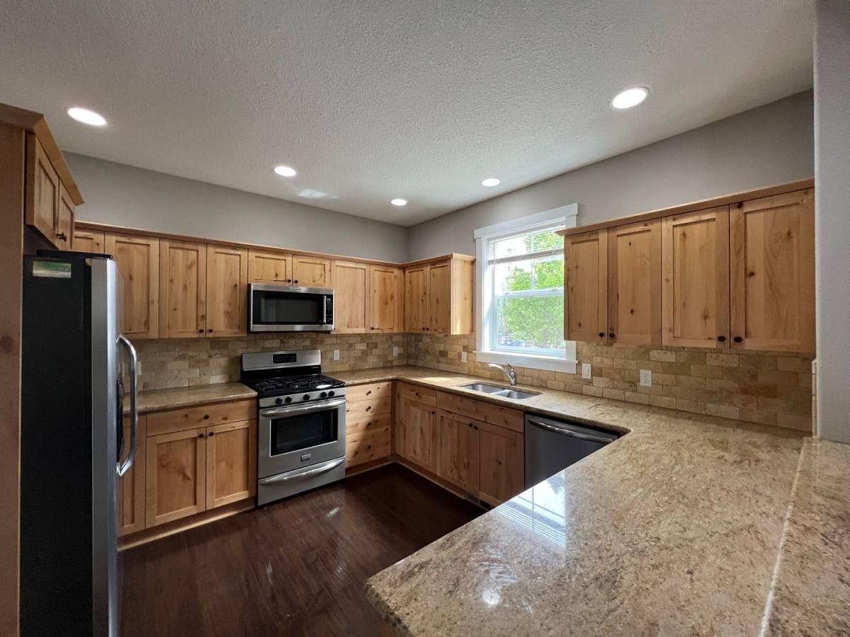 House for rent at 3202 Sherman Ave, Hood River, OR 97031