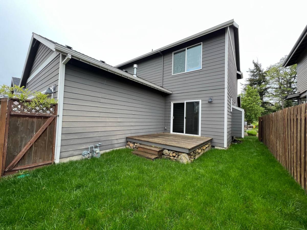 House for rent at 3202 Sherman Ave, Hood River, OR 97031