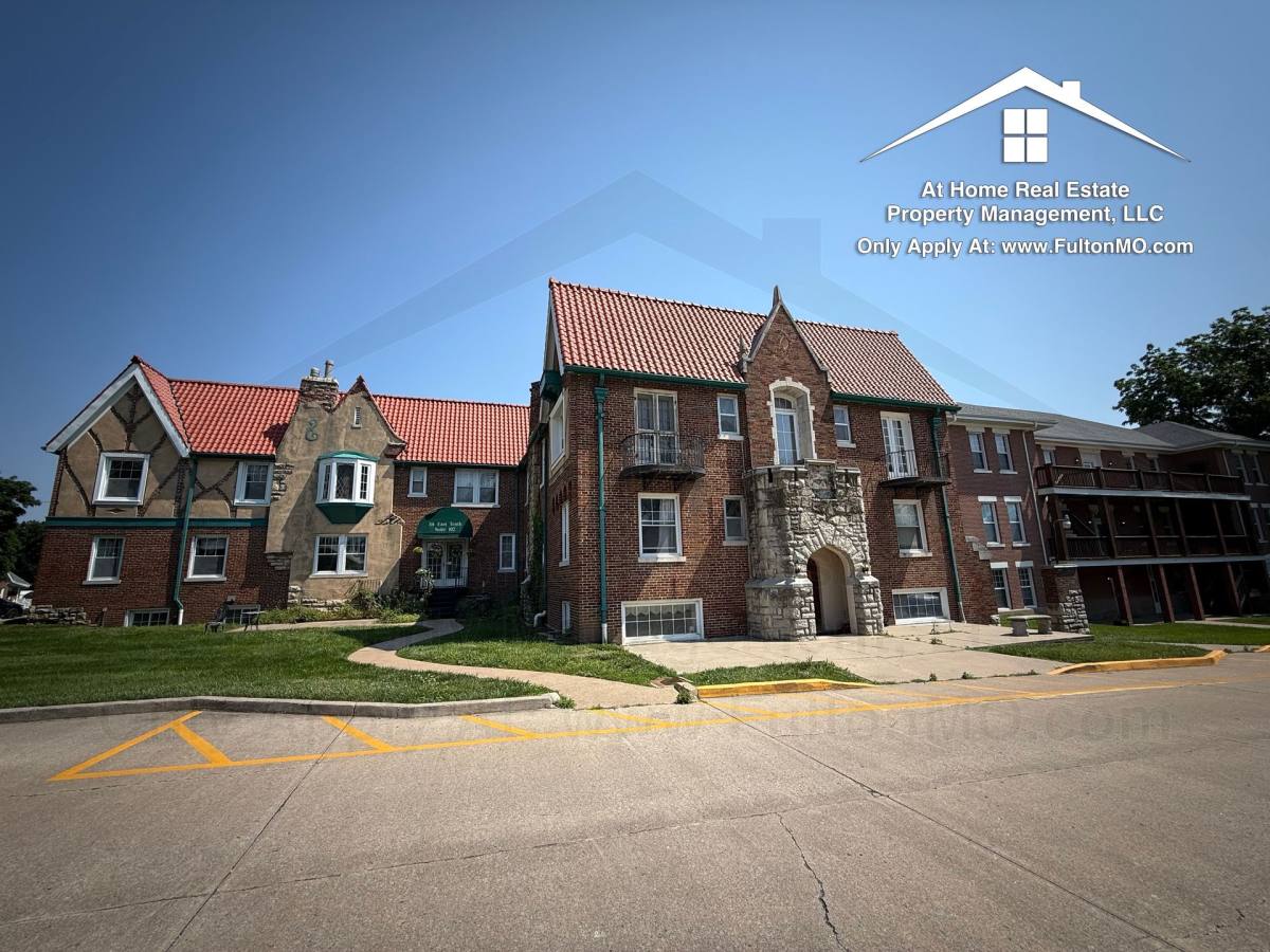 Apartment for rent at 103 E 10th St #21, Fulton, MO 65251