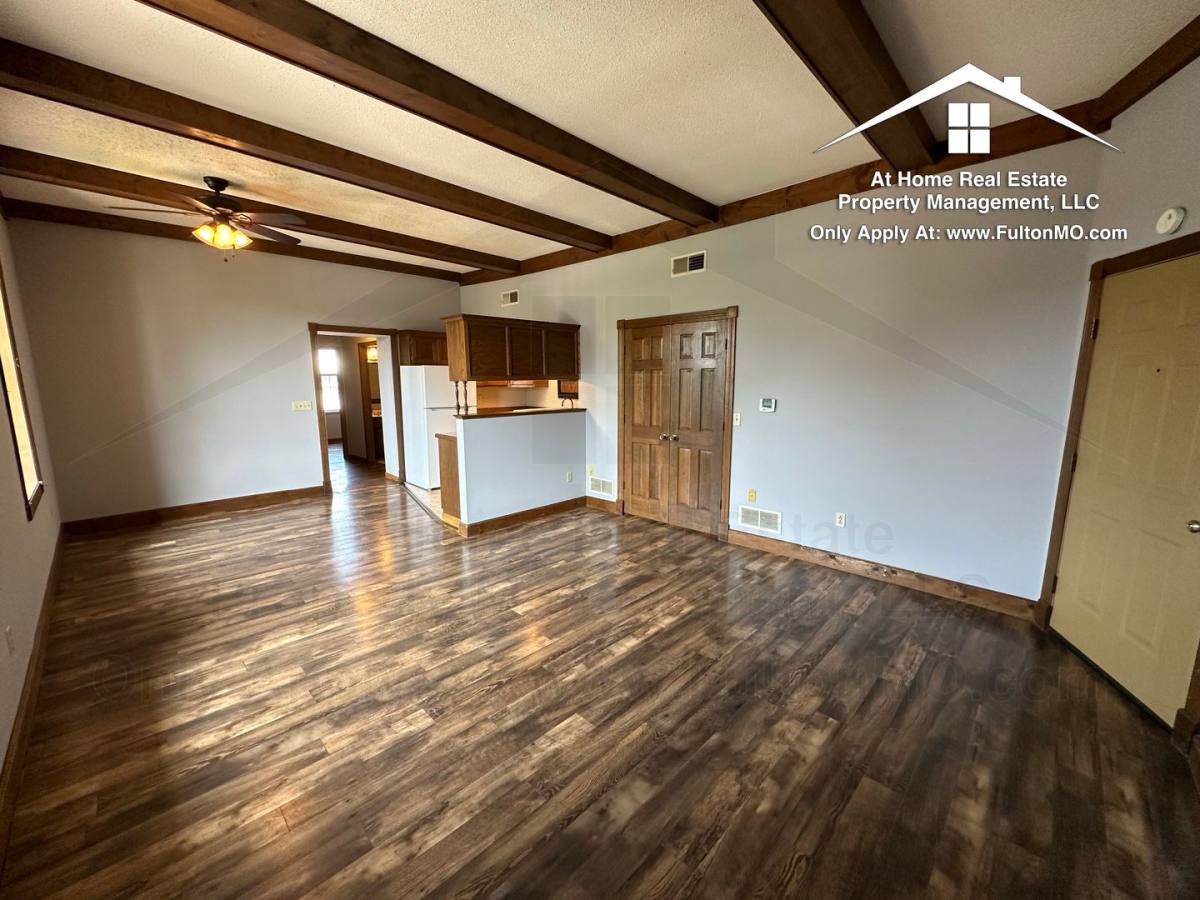 Apartment for rent at 103 E 10th St #21, Fulton, MO 65251