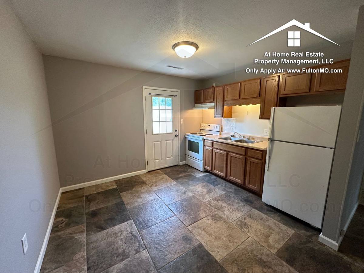 Apartment for rent at 107 Spruce Dr, Fulton, MO 65251