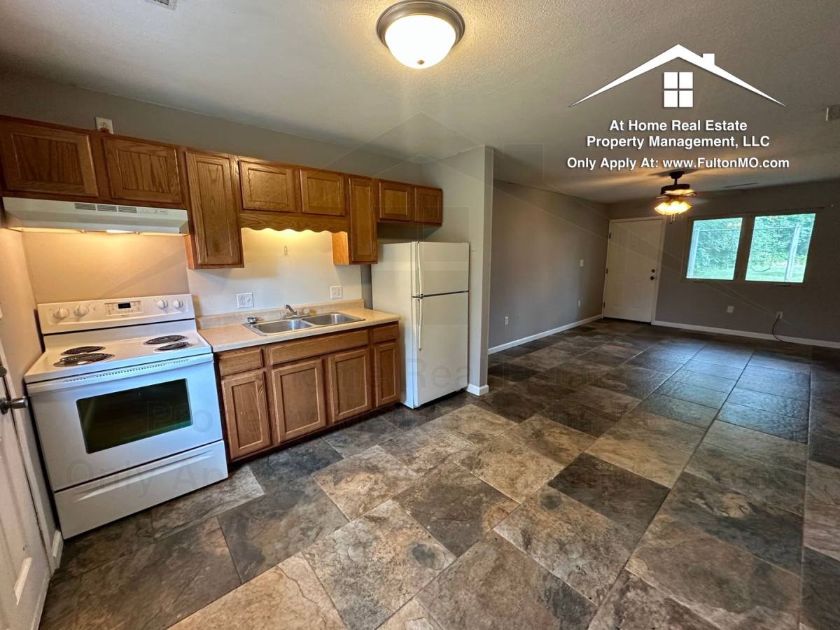 Apartment for rent at 107 Spruce Dr, Fulton, MO 65251