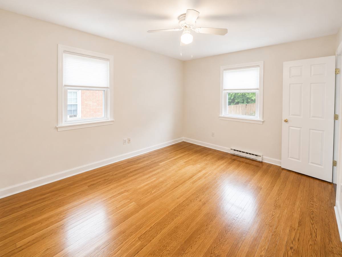 House for rent at 3931 Manner Dale Dr, Louisville, KY 40220