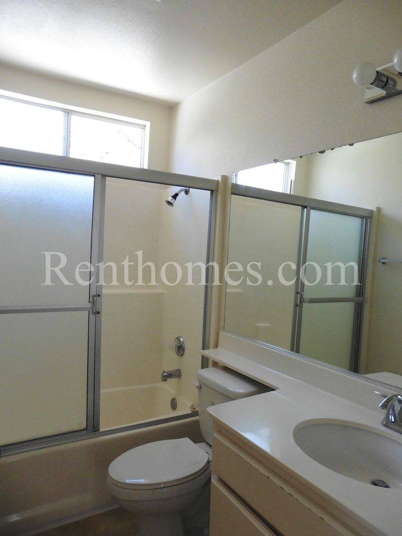 House for rent at 10669 Glendover Lane, San Diego, CA 92126