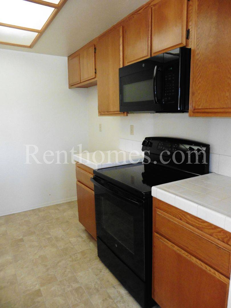 House for rent at 10669 Glendover Lane, San Diego, CA 92126