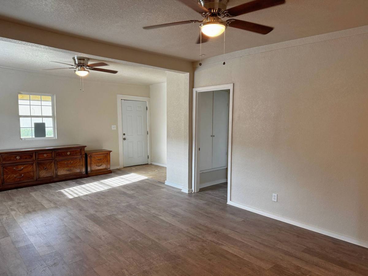 House for rent at 1906 8th St, Wichita Falls, TX 76301