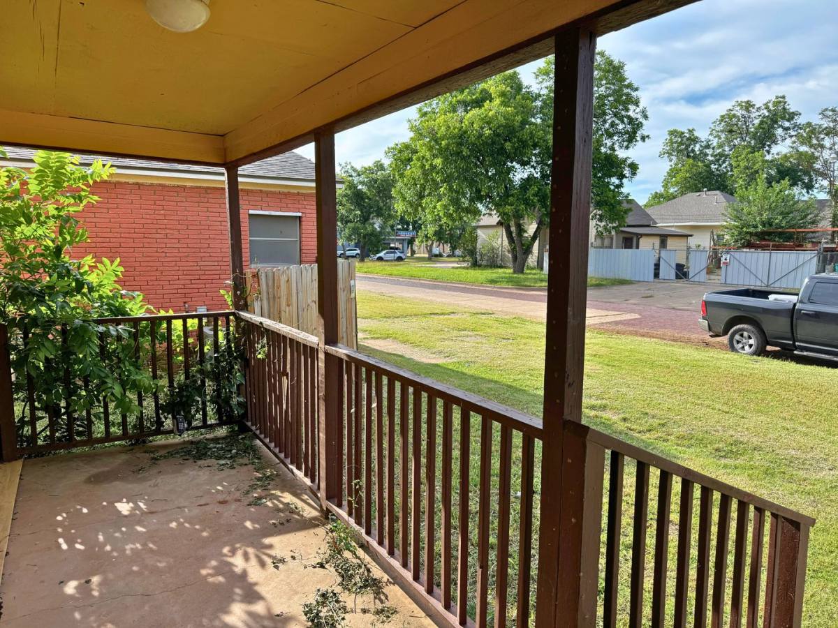 House for rent at 1906 8th St, Wichita Falls, TX 76301