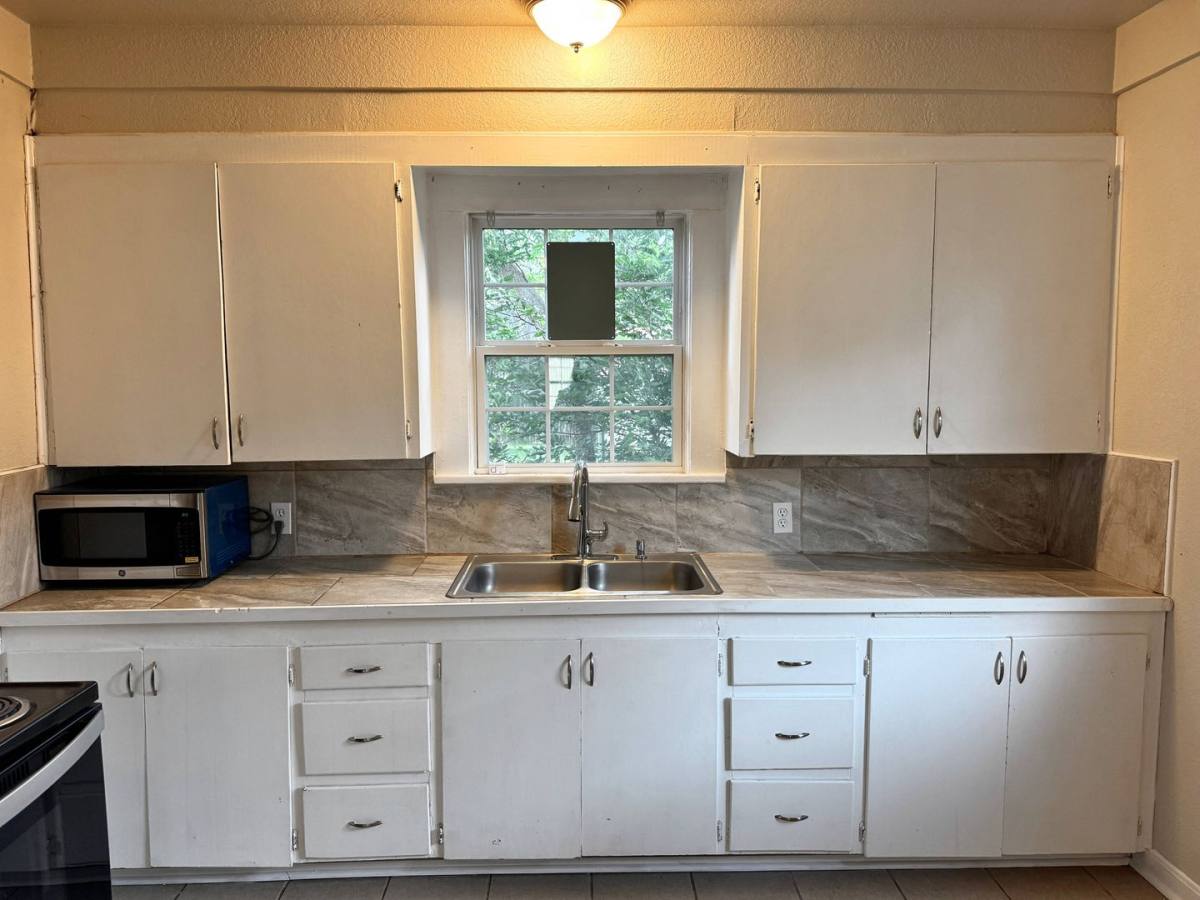 House for rent at 1906 8th St, Wichita Falls, TX 76301