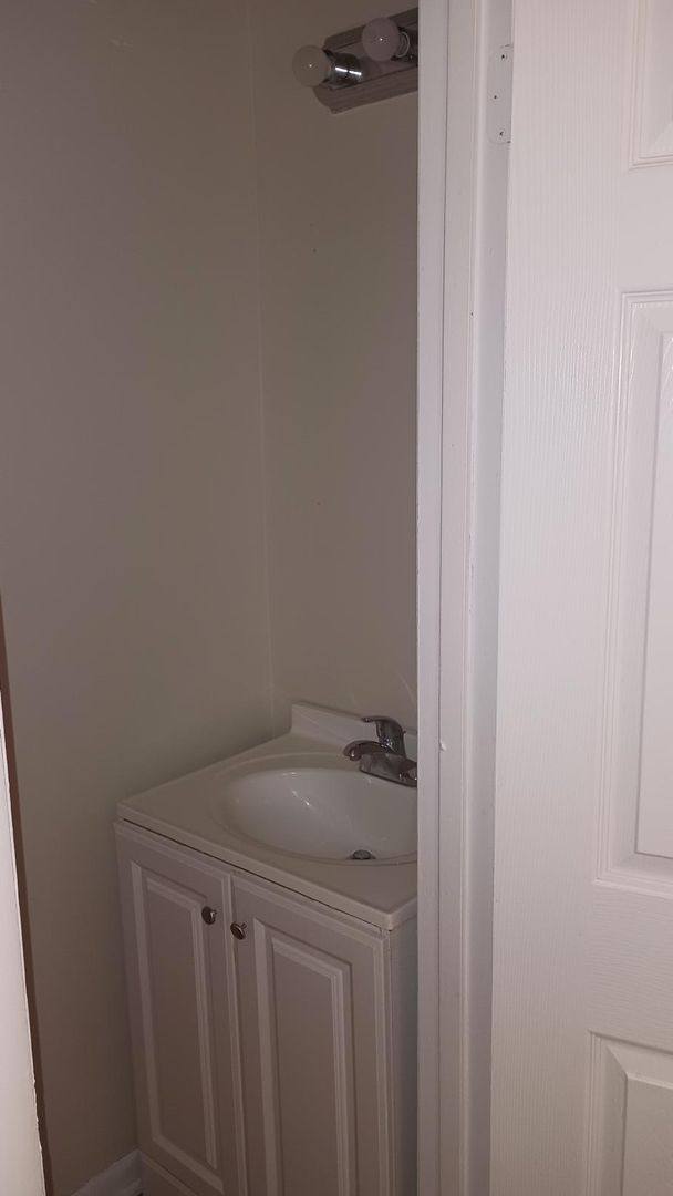 House for rent at 449 Park Ave, Newark, OH 43055