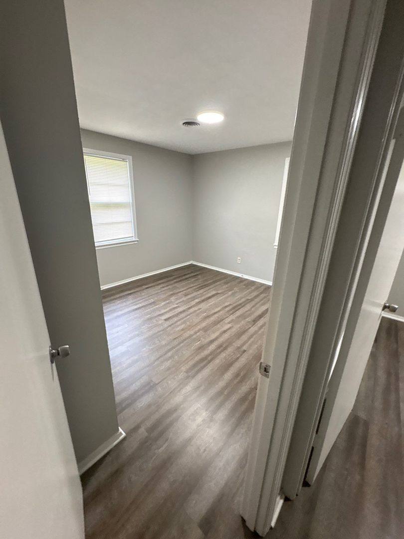 House for rent at 1541 Roosevelt Ave, Memphis, TN 38127