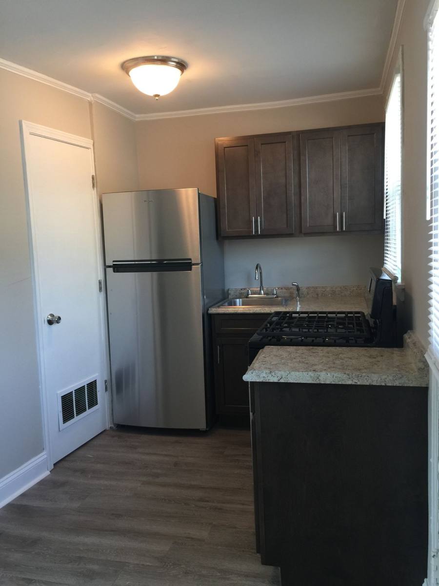 Apartment for rent at 710 Lone Oak Rd, Paducah, KY 42003