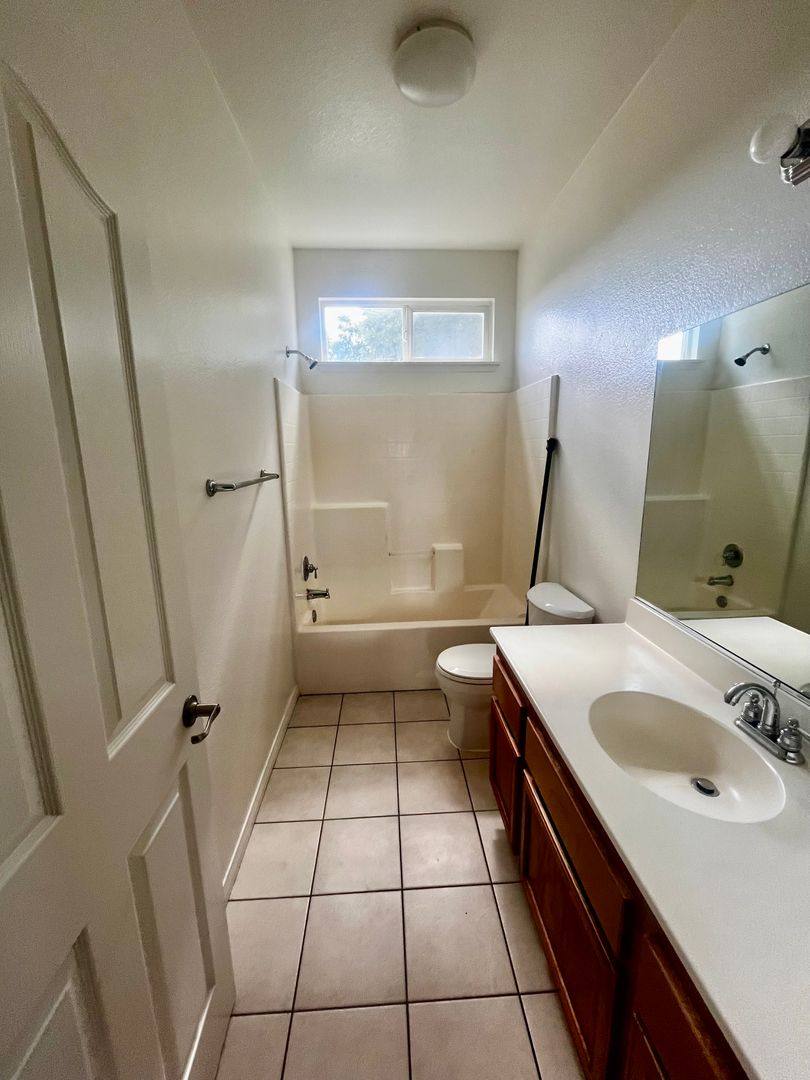 House for rent at 13809 Buttermilk Rd, Victorville, CA 92392