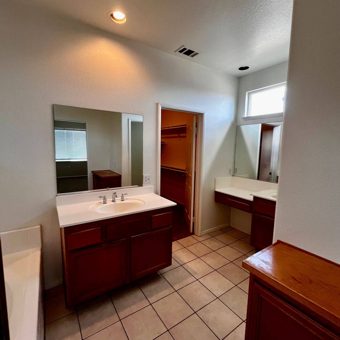 House for rent at 13809 Buttermilk Rd, Victorville, CA 92392