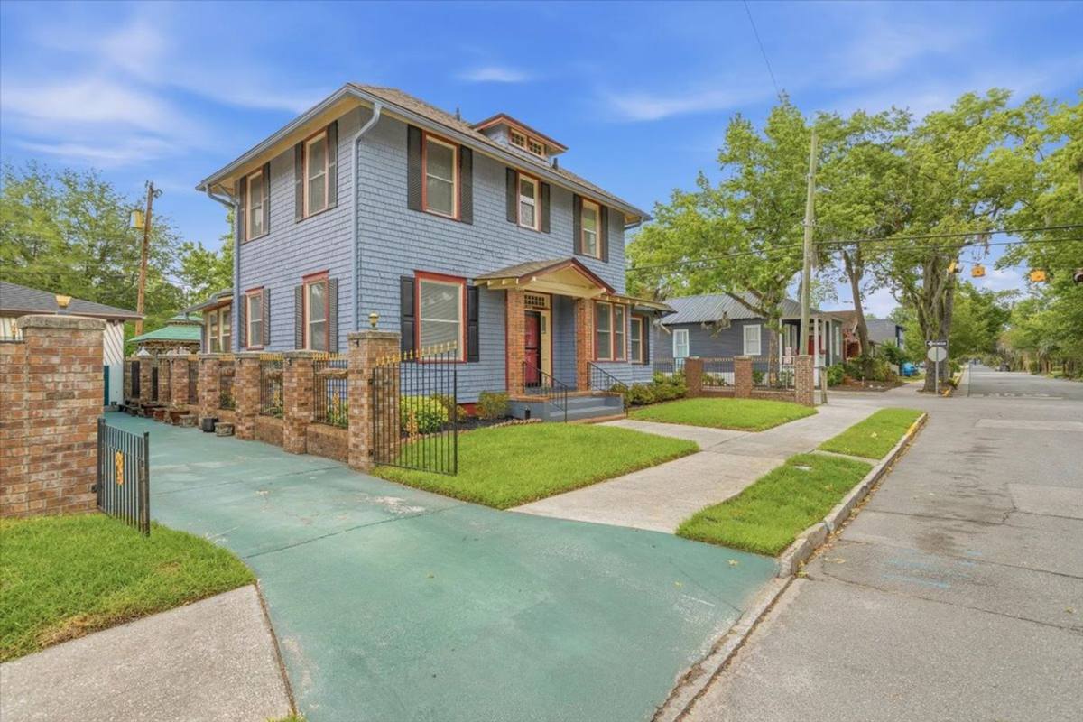 Apartment for rent at 536 E 40th St, Savannah, GA 31401