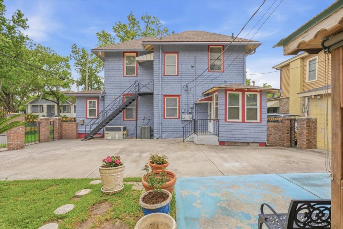Apartment for rent at 536 E 40th St, Savannah, GA 31401