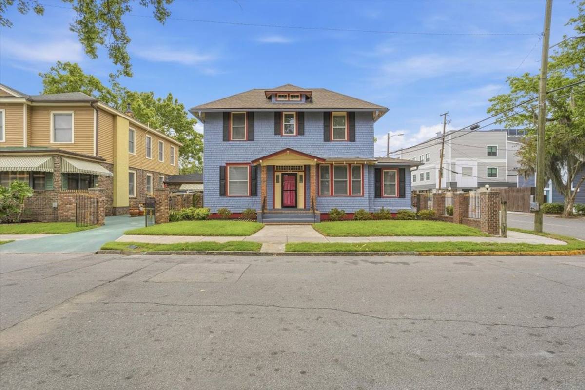 Apartment for rent at 536 E 40th St, Savannah, GA 31401