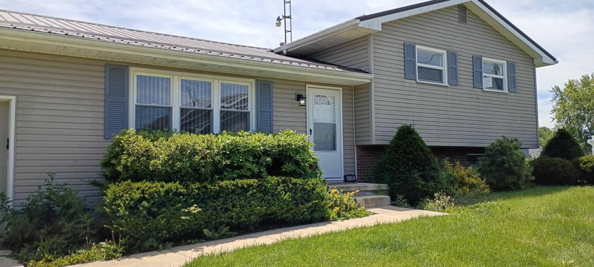 House for rent at 14989 Township Rd, Thornville, OH 43076