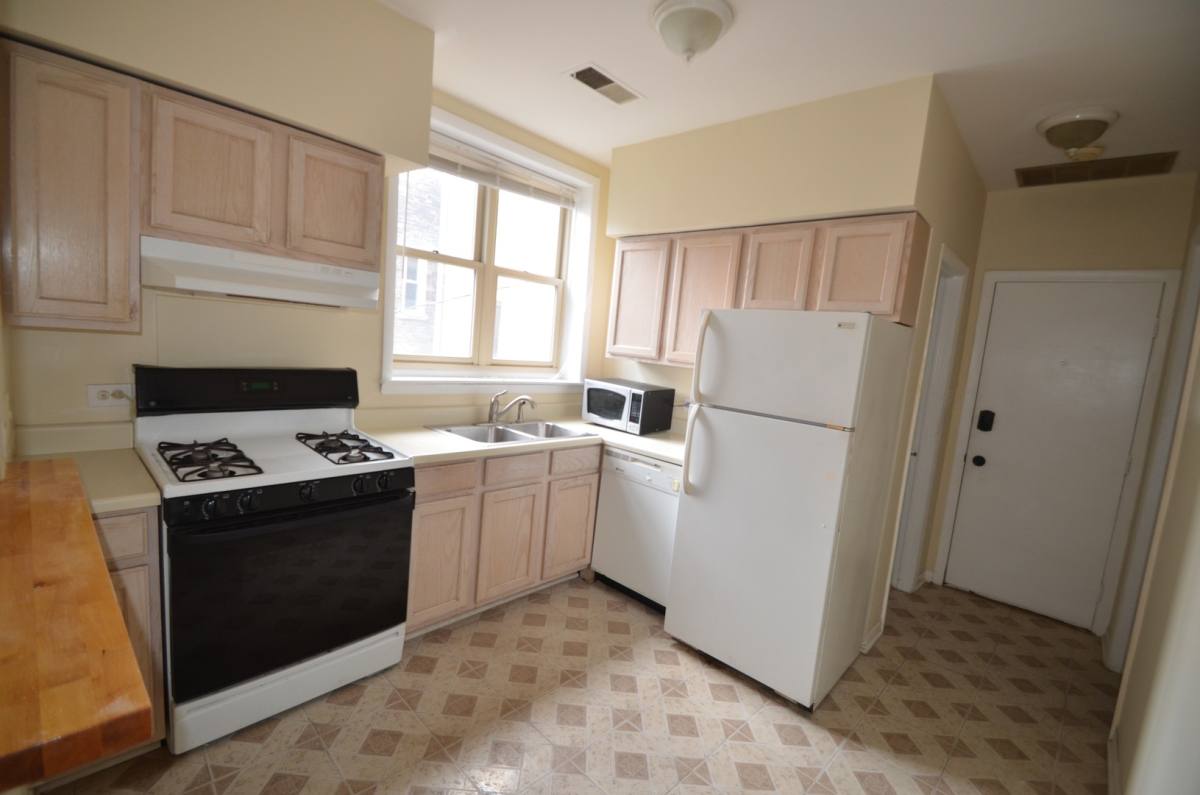 Apartment for rent at 1933 N Sheffield Ave, Chicago, IL 60614