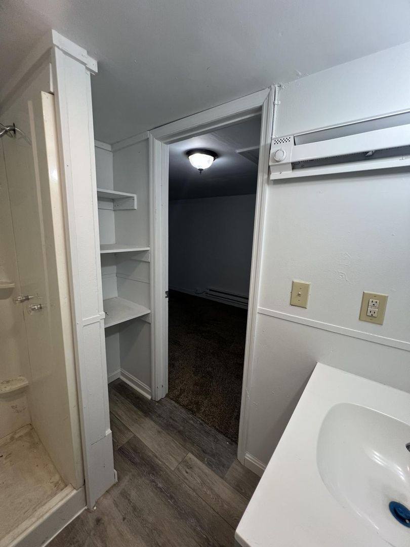 House for rent at 185 Monroe St, Newark, OH 43055