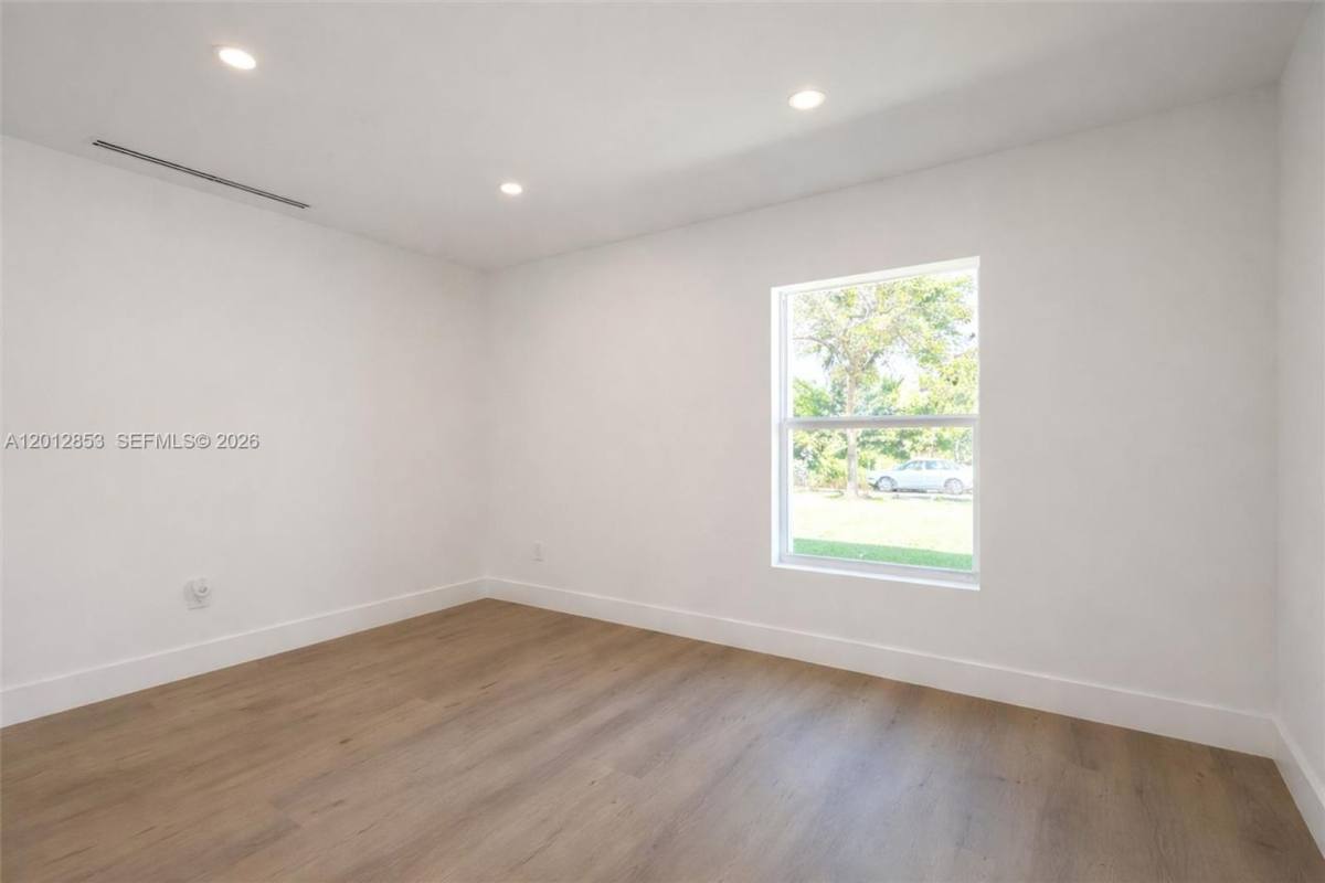 House for rent at 2416 NE 19th Terrace, Fort Lauderdale, FL 33305