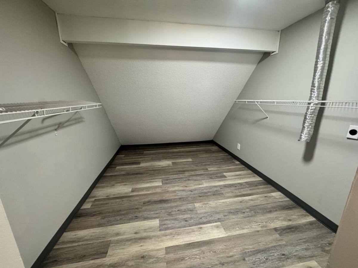 Townhouse for rent at 559 Brookside Court, Heath, OH 43056