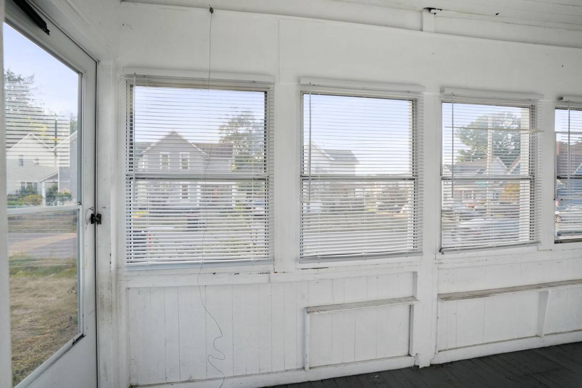 House for rent at 402 Tuscarawas St, Newark, OH 43055