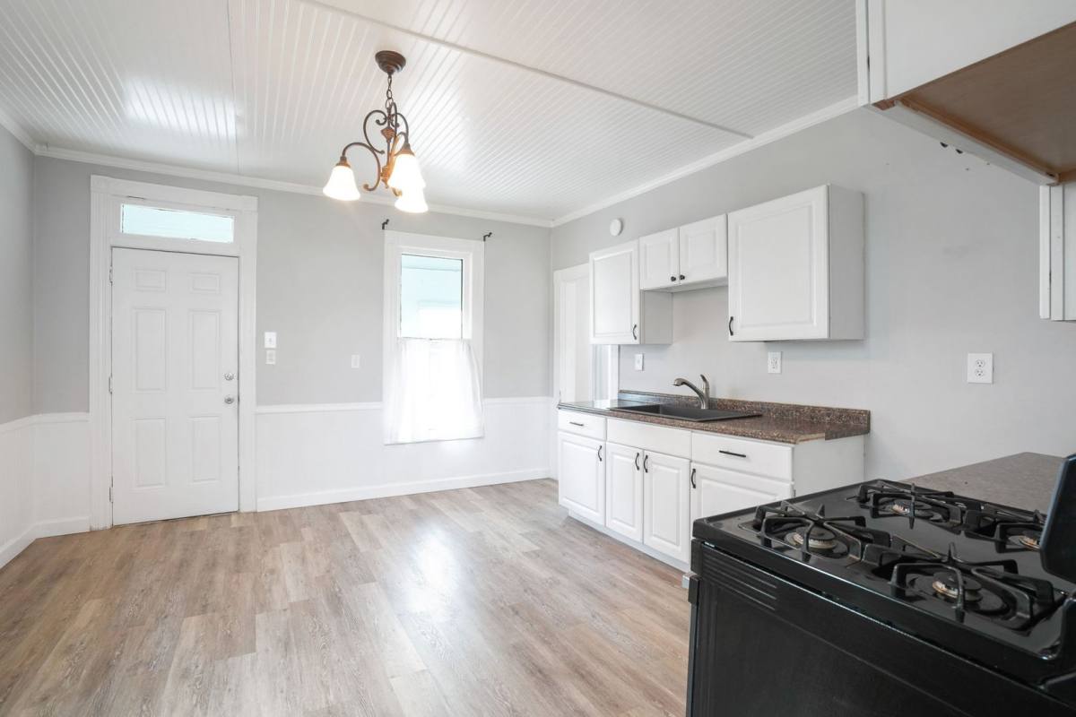 House for rent at 402 Tuscarawas St, Newark, OH 43055