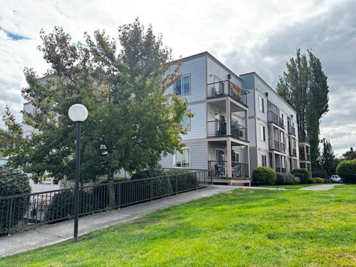 Apartment for rent at 4018 NW Ave, Bellingham, WA 98226