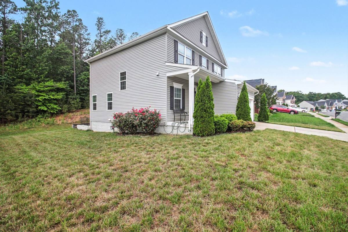 House for rent at 5704 Piney Glade Rd, Fredericksburg, VA 22407