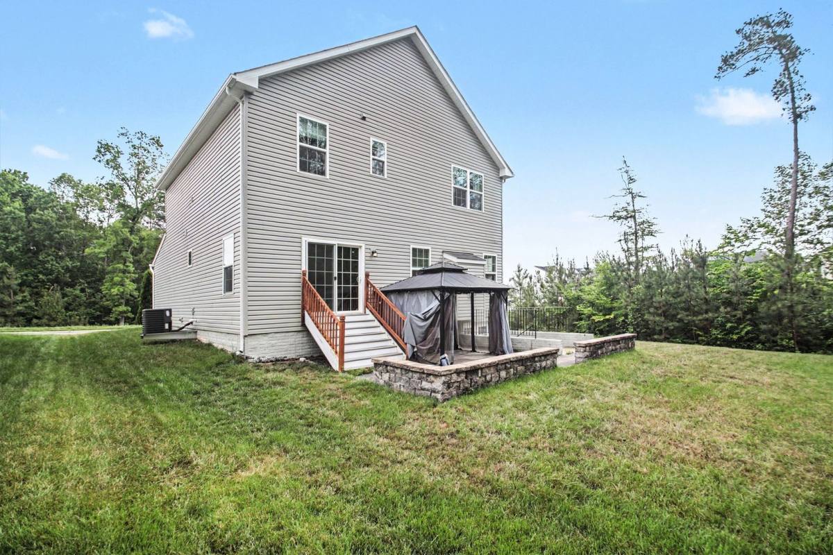 House for rent at 5704 Piney Glade Rd, Fredericksburg, VA 22407