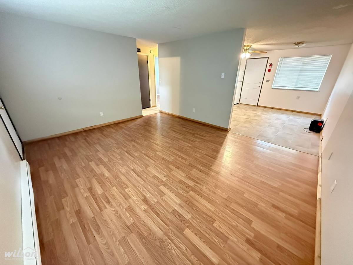 Apartment for rent at 35 W Viola Ave, Yakima, WA 98902