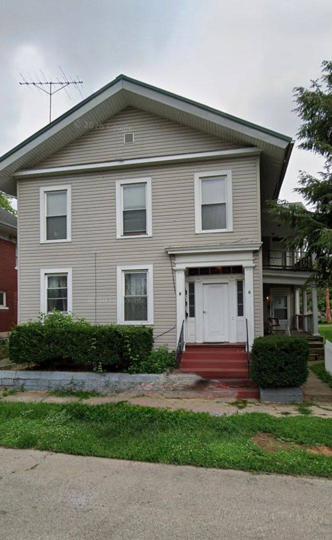 Apartment for rent at 22 Wyoming St, Newark, OH 43055