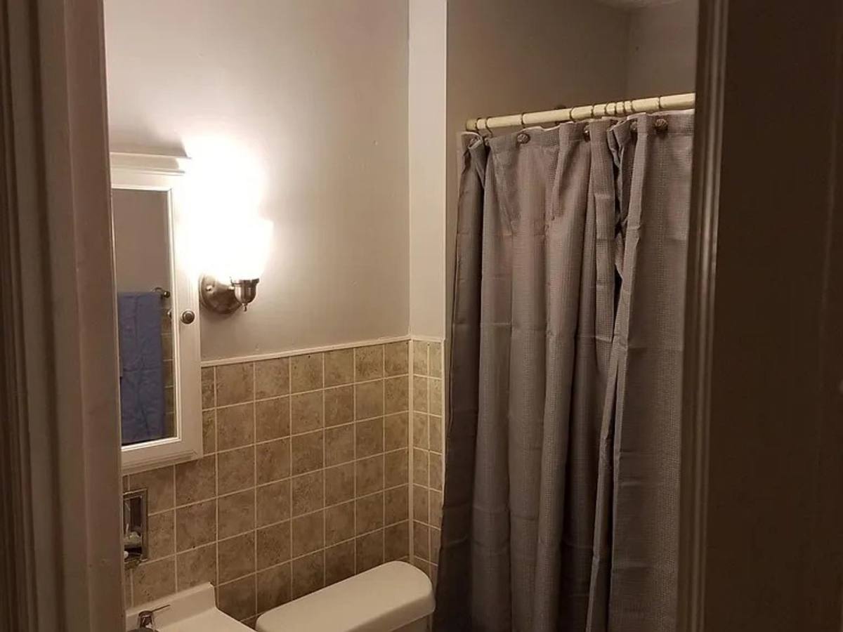 Apartment for rent at 22 Wyoming St, Newark, OH 43055