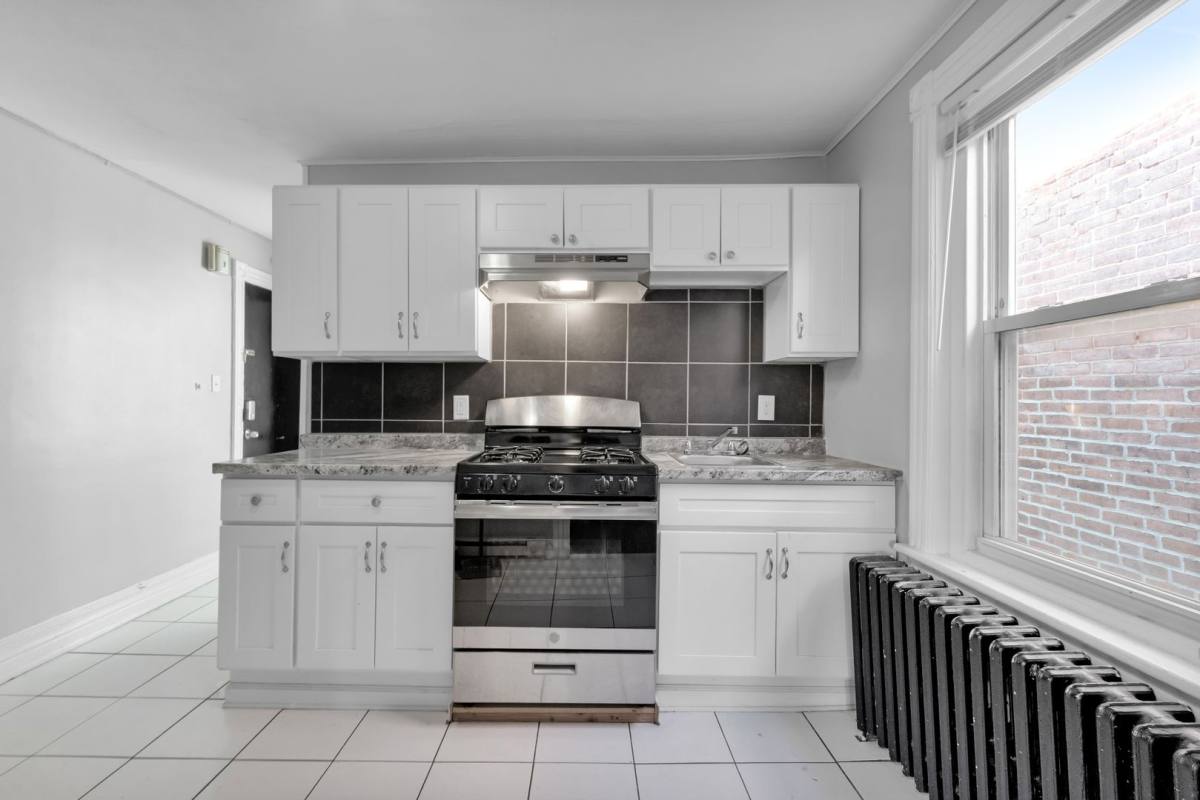 Apartment for rent at 1409 Linden St, Allentown, PA 18102