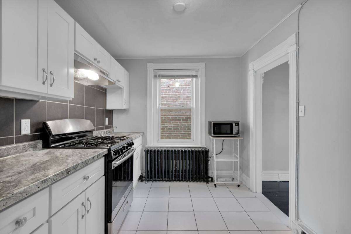 Apartment for rent at 1409 Linden St, Allentown, PA 18102