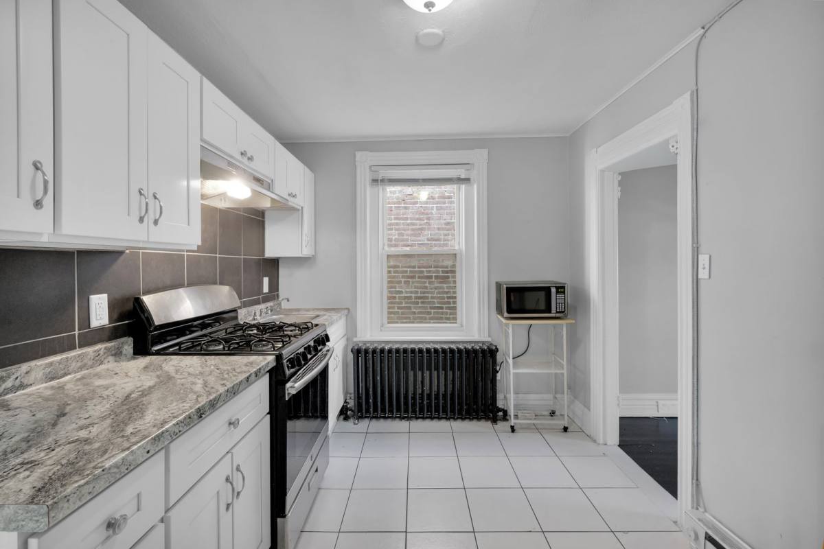 Apartment for rent at 1409 Linden St, Allentown, PA 18102