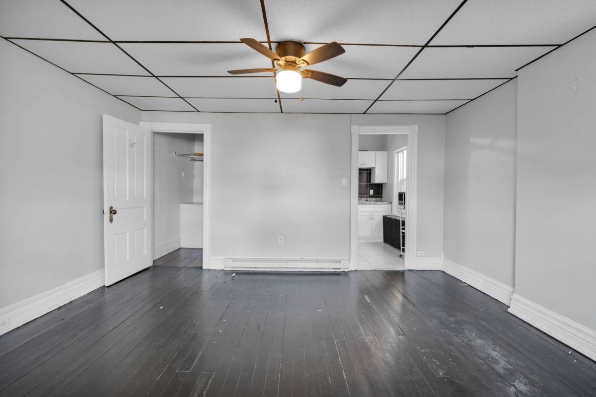 Apartment for rent at 1409 Linden St, Allentown, PA 18102