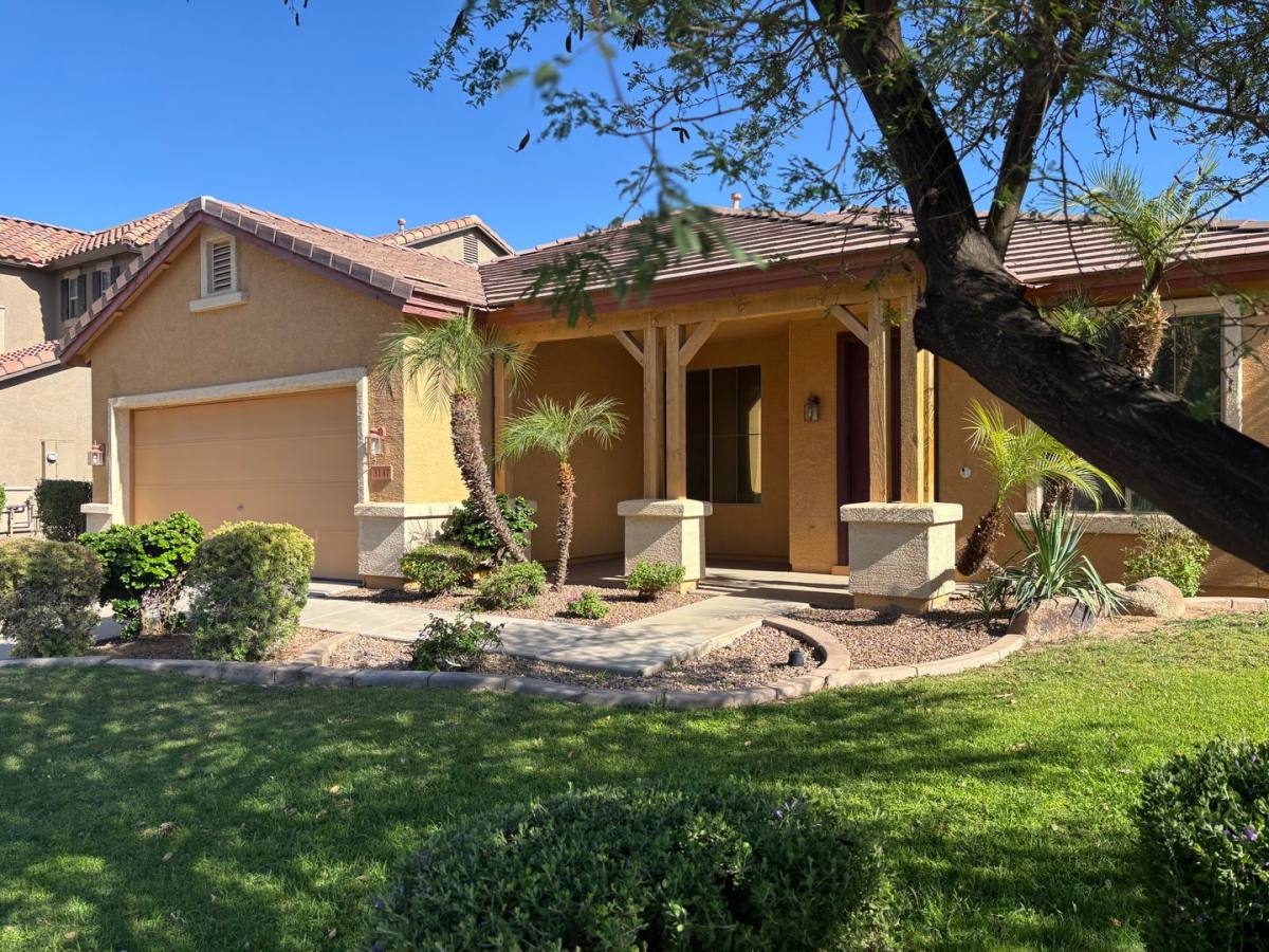 House for rent at 3147 E Vallejo Dr, Gilbert, AZ 85297