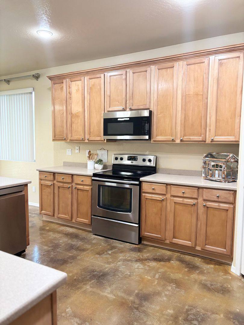 House for rent at 3147 E Vallejo Dr, Gilbert, AZ 85297