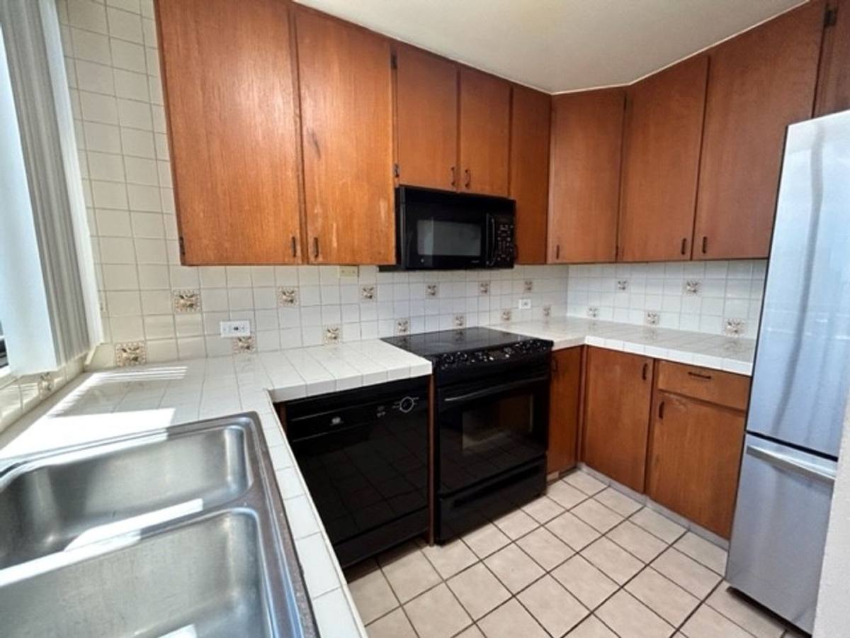 House for rent at 1114 Punahou St, Honolulu, HI 96826