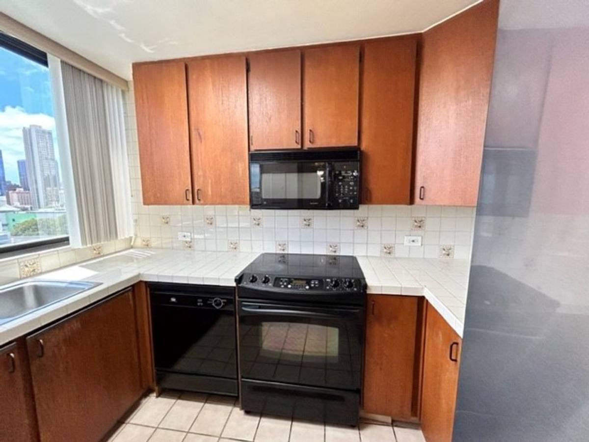 House for rent at 1114 Punahou St, Honolulu, HI 96826