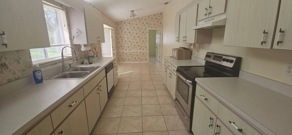 House for rent at 13761 SW 115th Circle, Dunnellon, FL 34432
