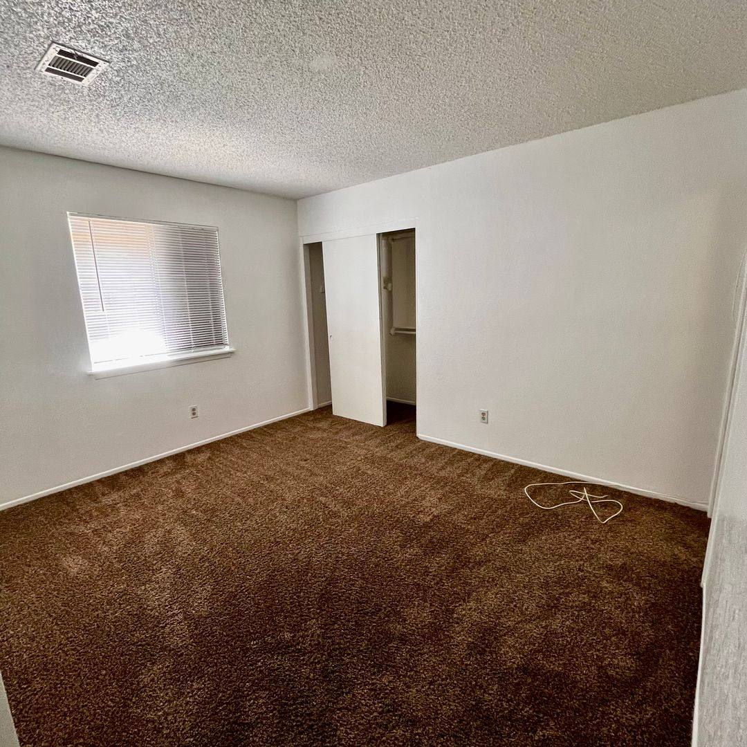 Apartment for rent at 13890 Juniper St, Hesperia, CA 92345