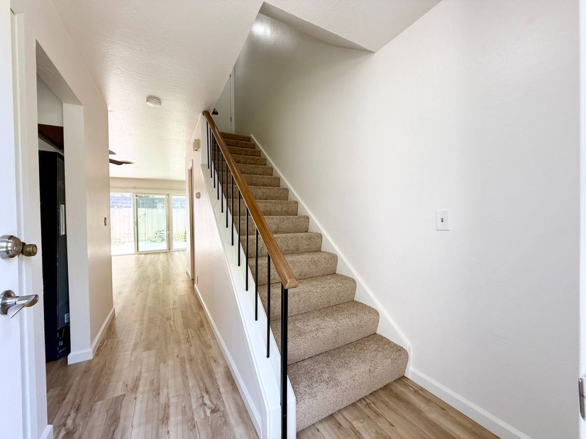 Townhouse for rent at 1254 Terra Nova Blvd, Pacifica, CA 94044
