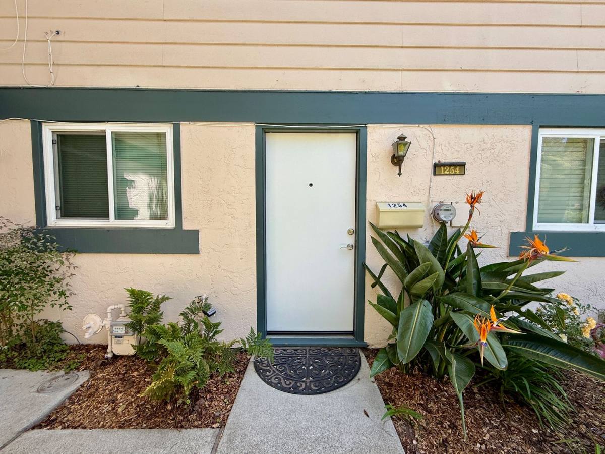 Townhouse for rent at 1254 Terra Nova Blvd, Pacifica, CA 94044