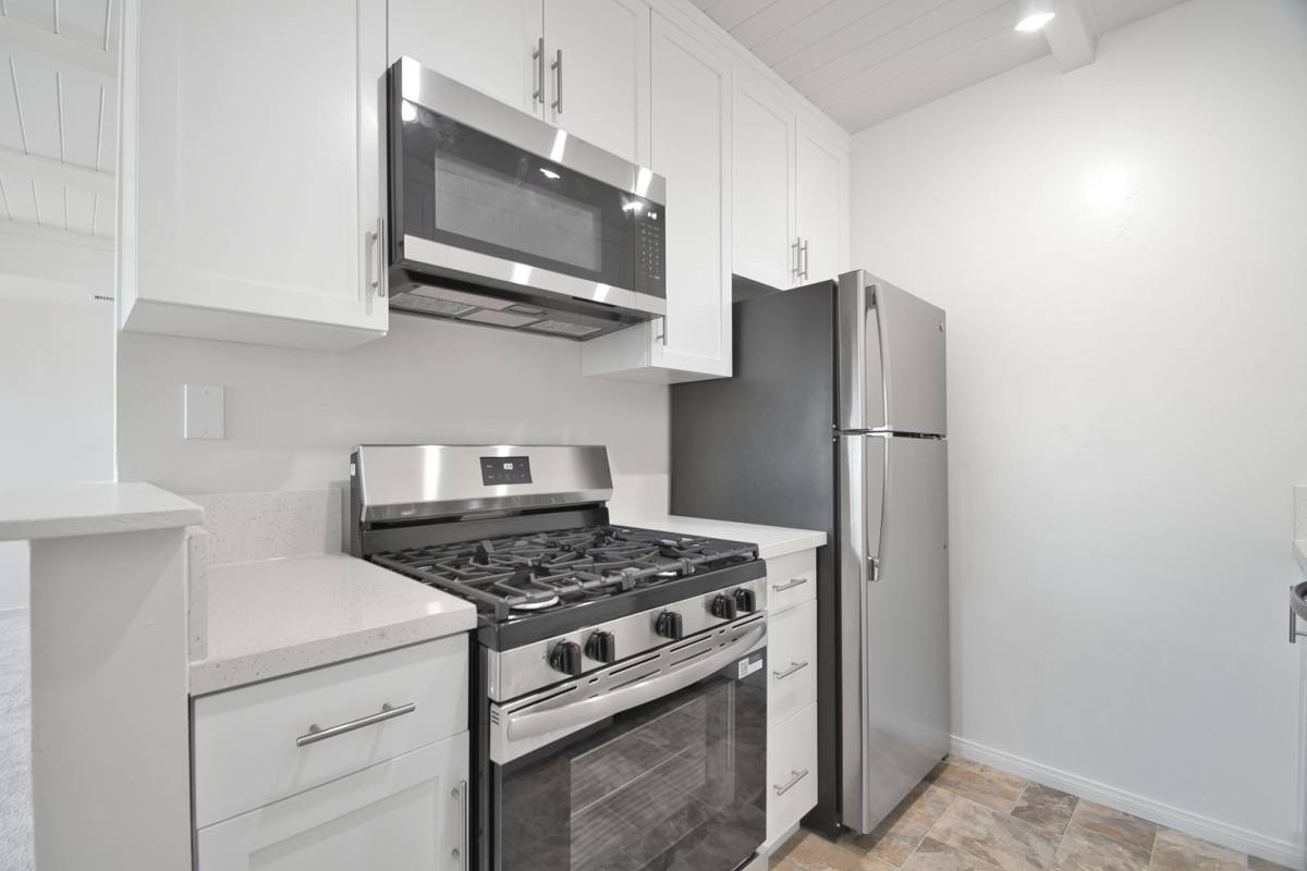 Apartment for rent at 933 Pepper St, El Segundo, CA 90245