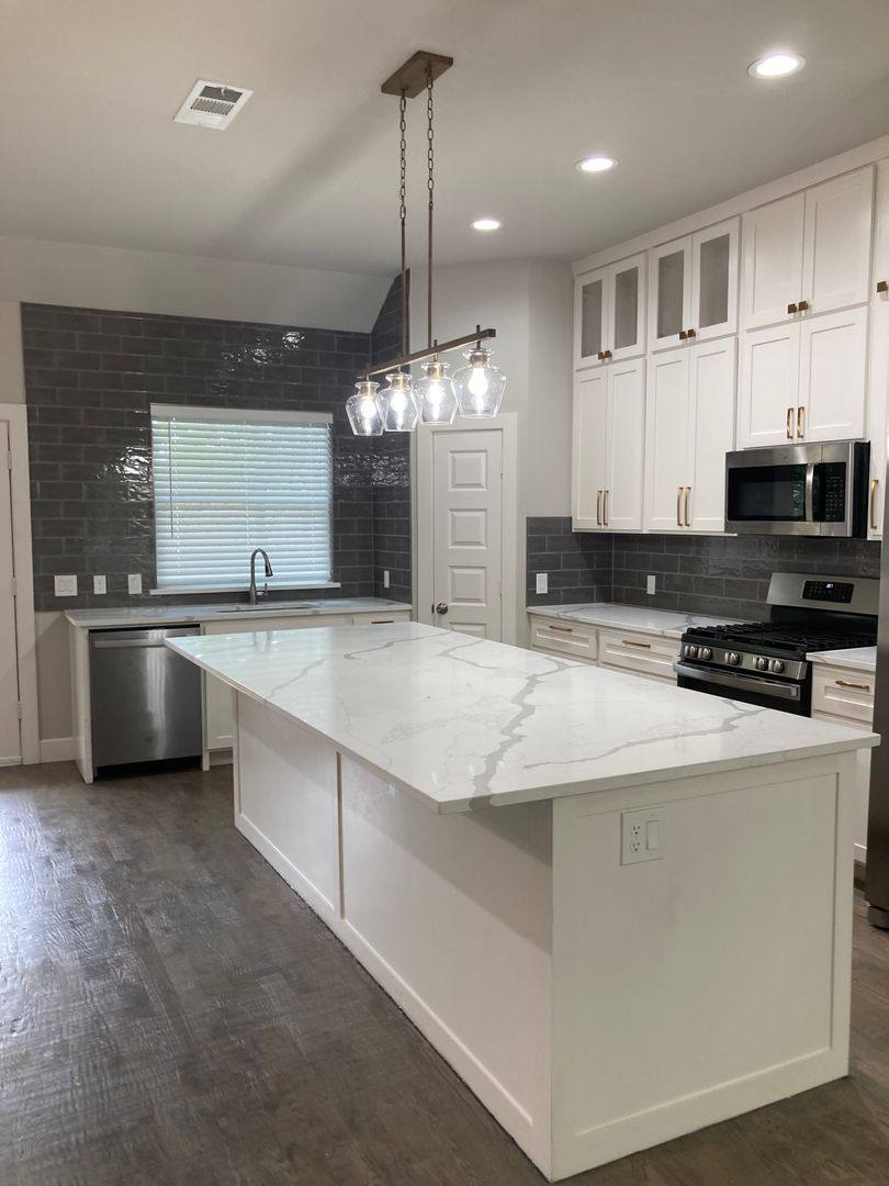 House for rent at 2814 W 18th St, Irving, TX 75060