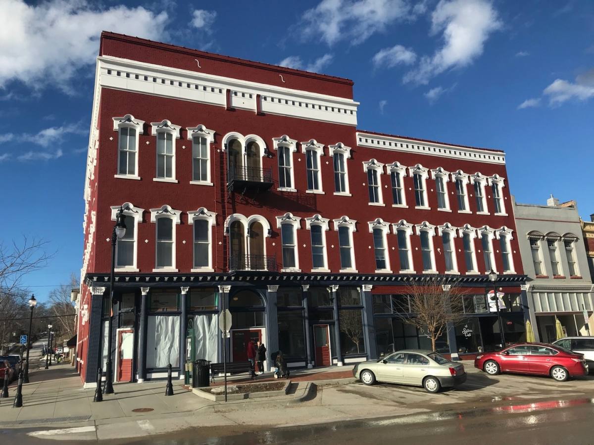 Apartment for rent at 546 Main St, Plattsmouth, NE 68048