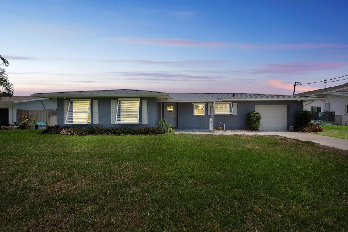House for rent at 1638 SE 28th St, Cape Coral, FL 33904