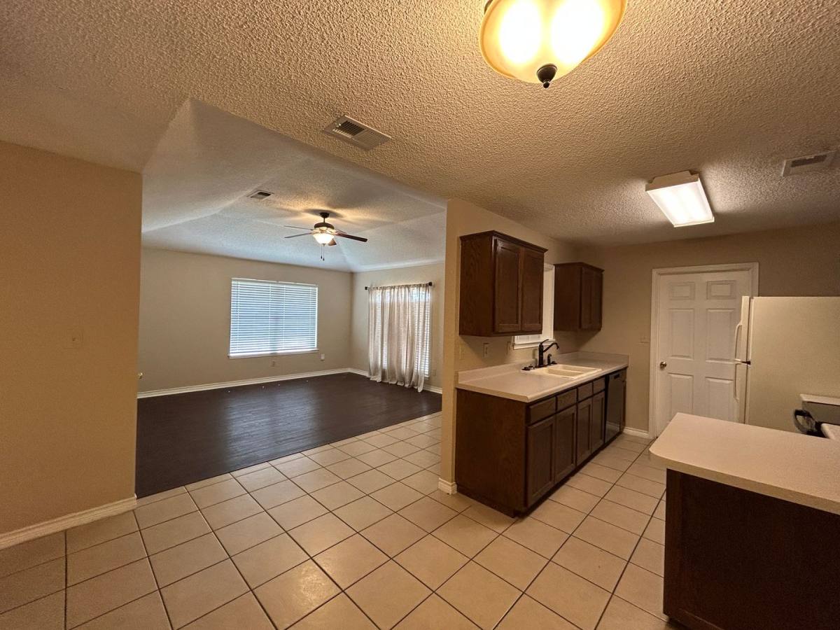 House for rent at 1642 W County Line Rd, New Braunfels, TX 78130